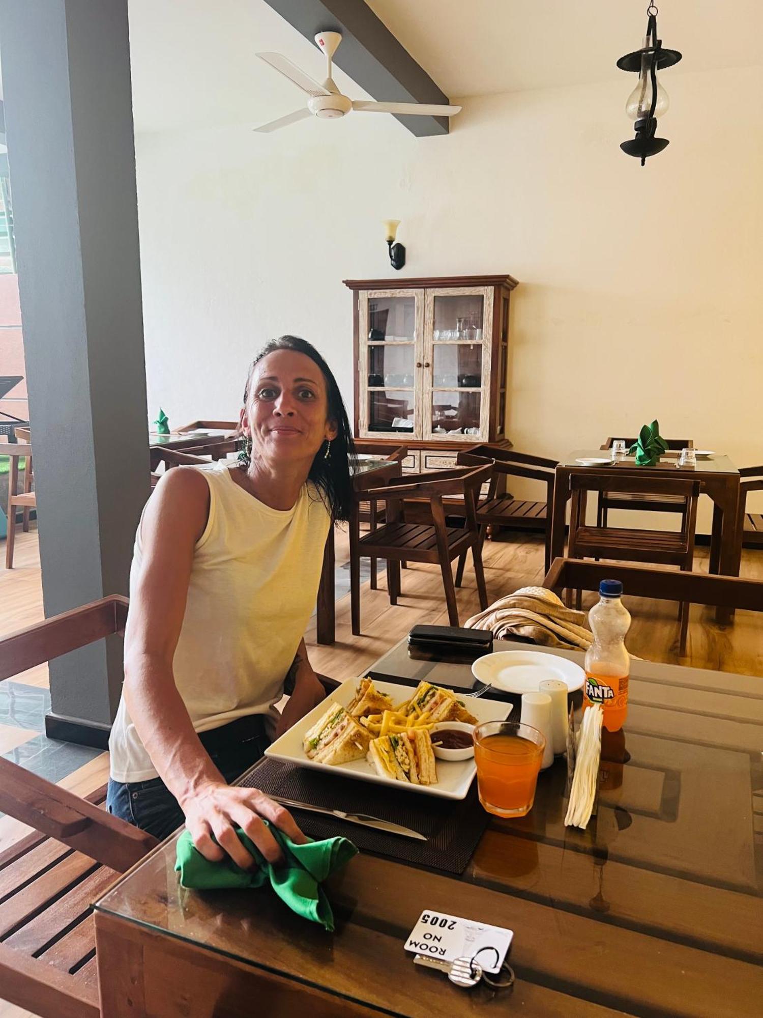 Mama'S Boutique Beach Hotel Негомбо Экстерьер фото