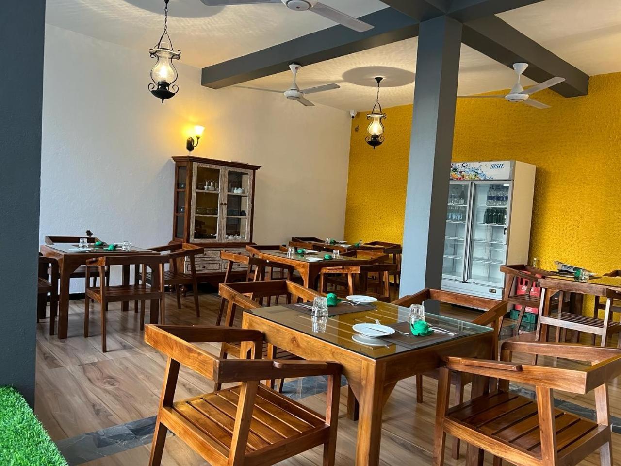 Mama'S Boutique Beach Hotel Негомбо Экстерьер фото