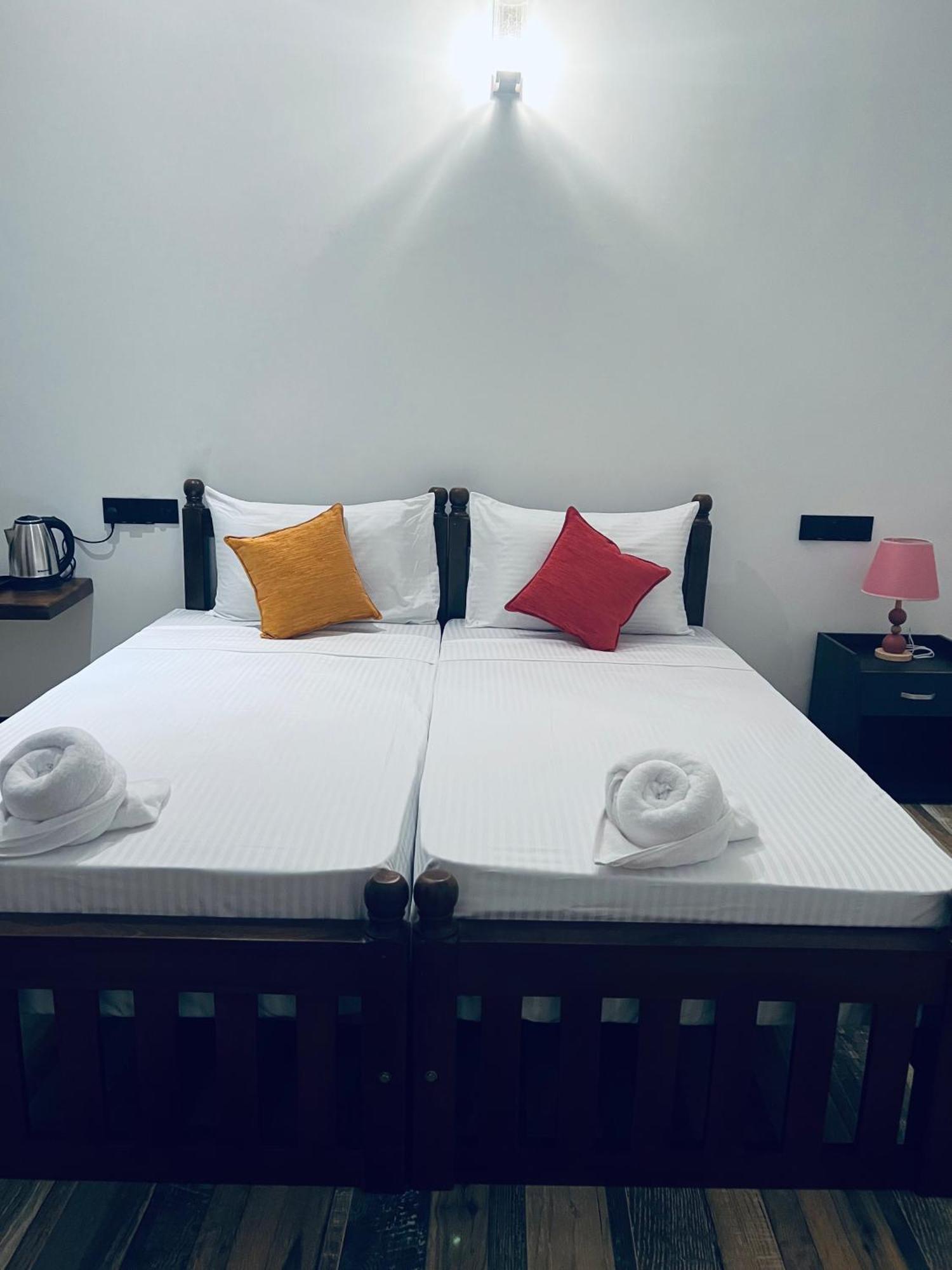 Mama'S Boutique Beach Hotel Негомбо Экстерьер фото
