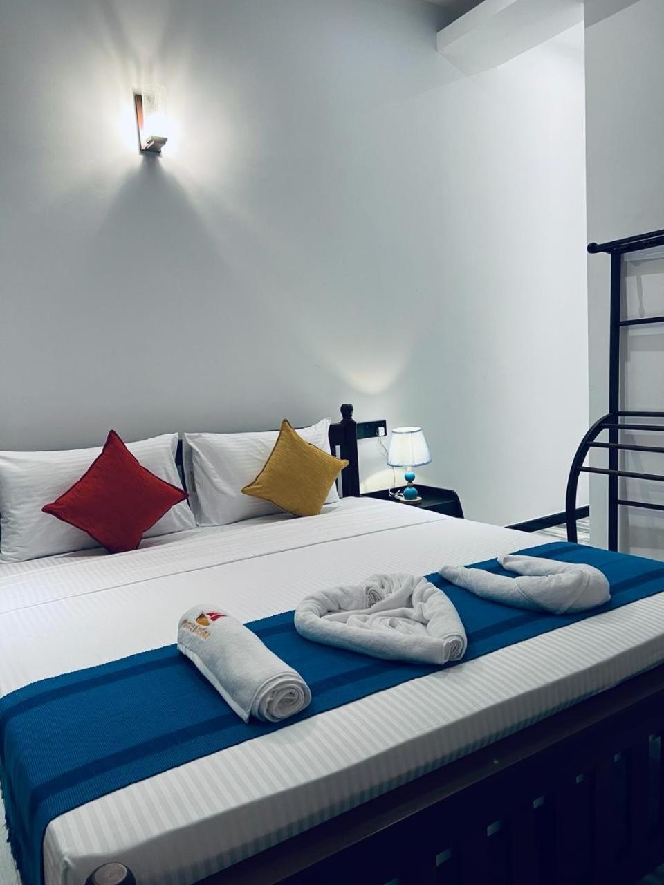 Mama'S Boutique Beach Hotel Негомбо Экстерьер фото